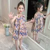 Kinderen meisjes geborduurde jurken mode 2021 zomer baby meisje mouwloze kant bloemen jurk kinderen prinses feest kleding 2-1 jaar q0716