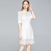 Estate Elegante Ricamo delle Donne Scava Fuori Puro Pizzo Bianco Femminile Dell'annata Mezza Manica Ufficio OL Mini Vestito Abiti 210416