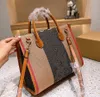 21FW Designer shoppingväskor handväska mode kvinnors temperament axelväska stor kapacitet totalt klassisk stil högkvalitativ handba306w