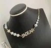 elegante collar de cuentas