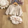 2ピースヴィンテージの赤ちゃん女の子服セット夏の綿の女の子の花のブラウスシャツロンパルのドレス春の生まれたばかりの赤ちゃん女の子服衣装＃125