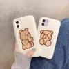 Cassa del telefono del tessuto della peluche dell'agnello caldo dell'orso sveglio per l'iphone 12 11 13 Pro Max 6 6s 7 8 plus X XR XS Max Custodia morbida della copertura posteriore sfocata H1112