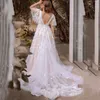 Col en v dentelle Appliques Robe de mariée manches flottantes ceinture dos ouvert 3D floral a-ligne Tulle 2021 Robe Mariage