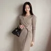 Winter Stricken Koreanische Damen Langarm V-ausschnitt Unregelmäßige Wrap Warm Elegante Sexy Nachtclub Party Kleid für Frauen 210602