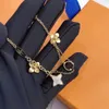 Luxury Smycken Feminin Läder Designer Armband med Guld Hjärta Märke High End Elegant Mode Armband Halsband