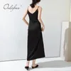 Été femmes longue fête Spaghetti sangle soie brillant noir vert Sexy dos nu Satin Slip robe 210415