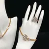 Collar de oro de 18 quilates de diseñador de lujo superior para mujer Productos de diseño de diamantes de flores Collares de latón Suministro de joyería de moda de calidad