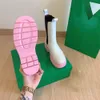 2021 Лучшие женские Белые Кожаные Сапоги Trend Pink Sole Мода Роскошные Шины Уничтожающие Пинетки Платформа Коренастые Обувь Леди Рыцарь Высокий Загрузчик Дизайнер Размер 35-40