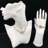 Collar de oro de 18 quilates de diseñador de lujo superior para mujer Productos de diseño de diamantes de flores Collares de latón Suministro de joyería de moda de calidad