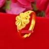 Feminino Hollow Flor 24k Banhado A Ouro Anéis de Casamento NJGR097 Moda Presente Mulheres Amarelo Prato de Ouro Anel de Jóias