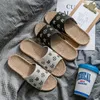 Vrouwelijke lente en herfst slippers mode koppels thuis indoor vier seizoenen antislip zachte vloer linnen sandalen grote maat 35-44