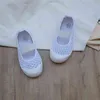Rahat Çocuk Sandalet Toddler Ayakkabı Kız Yaz Örgü Nefes Ayakkabı Yumuşak Taban Çocuk Bebek Kız Ayakkabı Oymak 210713