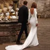 2022 Elegant bröllopsklänning sjöjungfru långa ärmar satin brudklänningar u-form backless brudar klänning247s