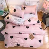 漫画ピンクラブ寝具セット4ピースソフト通気性のかわいい子供のベッド羽毛布団カバーセットハートプリントキルトカバーシート