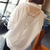 Vår sommar långärmad kvinna blus skjorta bomull spets blommig vit kvinnlig skjortor plus storlek solida casual blouses toppar d95 210512