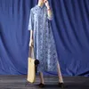 Johnature kinesiska stil klänningar för kvinnor står halv ärm höst tryck blommig kvinnlig cheongsam A-line knapp klänningar 210521