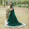 두 조각 downton 웨딩 드레스 사냥꾼 녹색 망토 2022 레이스 페르시 나무 두건 국가 신부 드레스 케이프 볼레로