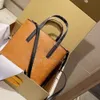 2021 Designer di lusso da donna Borse a tracolla Messenger Lady Stuff Sacks letter totes in pelle Spalla a tracolla interna Tasca con cerniera Busta tote Borsa a mano Portafogli