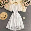 Court femmes été mode col rond creux dos taille haute mince à manches courtes princesse blanc une ligne robe Vestidos S661 210527