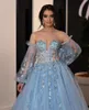 2021 Vestido de fiesta azul claro sexy Vestidos de quinceañera Fuera del hombro Ilusión Apliques de encaje 3D Floral Sweep Train Party Prom Vestidos de noche Corsé Volver