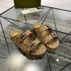 2021 Fashion Men's Slipper Mens Shoes Shoes Platform Pantamo Protofle Luxury Travel Beach Pantofole da uomo Designer Designer Slides Flip Flop Mocassini