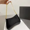 2021 çanta lüks tasarımcının çantaları marka moda omuz taşınabilir koltukaltı boyutu kadın 26 * 15 cm messenger mtcke