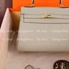 Luxurys tasarımcıları çanta bayan çanta cüzdanları omuz crossbody çanta habercisi gerçek deri marka moda altın büyük tote toka debriyaj flep pochette