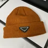 22SS WARME BEANIE MAN KVINNA SKULL CAPS FALL Vinter andas ut monterad hink hatt Cap Top Quality 11 Färg