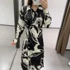 women Fashion With Buttons Printed Pleated Midi Dress Vintage Long Sleeve Front Vents Female Dresses Vestid 210520