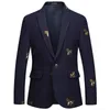 Мужской блейзер на одной пуговице с вышивкой пчелы на свадьбу Smart Casual Slim Fit Jacket Высокое качество Большой размер 6XL Темно-синяя одежда