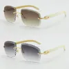 Metall Rimless Carved Lens Luxury Solglasögon för kvinnor Unisex Square T8200762 Vit äkta Buffalo Horn Sun Glasses Male and Female 18k Gold Eyewear With Box UV400