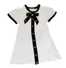 Summer Child Girls Dress Designer Barn Bowknot Bee Short Sleeve Party Dresses Luxury Baby Kids Födelsedagskläder