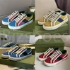 Tennis 1977 Multicolor Low-Top Shoe Bright Colors Canvas Casual Sneakers Grön och röd Web Lace-up Vintage Luxurys skor