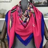 Poncho Silk Scarf Kvinnor Lyxigt Märke Foulard Hijab Fyrkantiga Scarfar Mode Tryckta Wraps Bandana Stora Sjalar Stoles 130*130cm Q0828