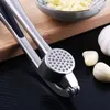 Vitlökpressar Matlagning Grönsaker Ginger Juicer Zink Alloy Masher Handheld Shredder Kök Tool Tillbehör 210423