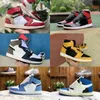 Jumpman University Blauw 1 1s Basketbalschoenen Heren Dames Pollen Seafoam Fragment Bred Patent Turbo Green Hyper Royal J Balvin UNC Chicago Ow Banned Trainer Sneakers