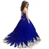 2022 Suudi Arapça Kraliyet Mavi Quinceanera Elbiseler Mahkemesi Tren Altın Dantel Aplikler Balo Parti Sevgiliye Torbalar için Tatlı 15 Vestidos