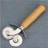 Rotondo Tagliapizza Coltello Roller Clutc Taglierine in acciaio inossidabile Manico in legno Pasticceria Utensile antiaderente Affettatrice con impugnatura 1389 V2