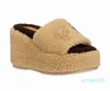 Letra clássica de lapso de casca de salto feminino Moda de alta qualidade Lã de cordeiro quente e confortável sandálias de muffin Bottom Beach 35-41