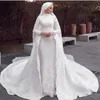 Modest Muslim Meermaid Bröllopsklänningar med avtagbara tåg Lace Appliques Overkirt Bridal Gowns Hijab Court Train Vintage Cople