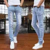 Vår och sommar män jeans byxa koreanska stil tillströmning himmel blå avslappnad byxor cool stretch man denim byxor man 28-34 210518
