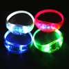 إضاءة جديدة 7 التحكم في الصوت التحكم LED سوار وميض تضيء UP BANGLE مع WRISTBAND MUSIC Activated Night Light Club Activity Bar Disco Cheer Toy