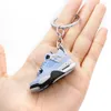 Moda Criativa Mini 3D Basketball Shoes Keychains Modelo estereoscópico de tênis entusiastas de lembranças de teclado Backpack Pingents Gift Gift