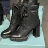 2022 Designer borstat läder och nylon Ankle Boots Luxury Biker Platform Australia Winter Sneakers Storlek EU 35-41 med låda