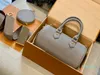 2022-berömd designer kvinnor axelväska handväska mode kosmetisk kudde handväska pu äkta läder prägling crossbody tote plånbok