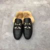 winter mannen wollen pantoffels klassieke Designer schoen Lazy Flat Baotou Slippers 100% leer dame Slides Suede letter koeienhuid Metalen heren met bont damesschoenen maat 35-42-45-46