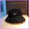 Ny Bucket Hat Kvinnor Lyx Sommar Mode Fritid Designer Casquette Mens Caps Hats Kvinnor Keps Avancerad känsla Full av Enkel Nice G223175F