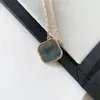 Jóias altas clássicas 925 PRIAÇÃO STERLING Colar pingente de trevo de quatro folhas 18K Gold Plated Luct Luck AGate Shell Colares de petróleo Presente de casamento com caixa