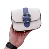 Axelväska designers handväska vintage kvinnor totes mode väskor crossbody väskor ädelsten pärlkedja messenger väskor purses handväskor 0602