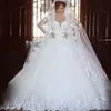 2022 Luxury Beaded Brodery Ball Gowns Bröllopsklänningar Princess Gown Corset Sweetheart Organza Ruffles Cathedral Tåg Lång Bridal Dress Plus Size Custom Made